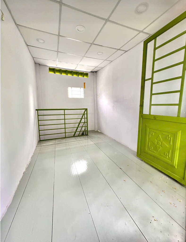 Nhà 3 tầng SHR ngay trung tâm Quận 6, DTSD 37m2 2PN,Giá chỉ 1 tỷ 590